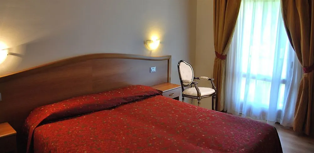 Hotel Montebaldina 산 제노 디 몬타냐