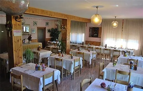 Hotel Montebaldina 산 제노 디 몬타냐 3*,  이탈리아